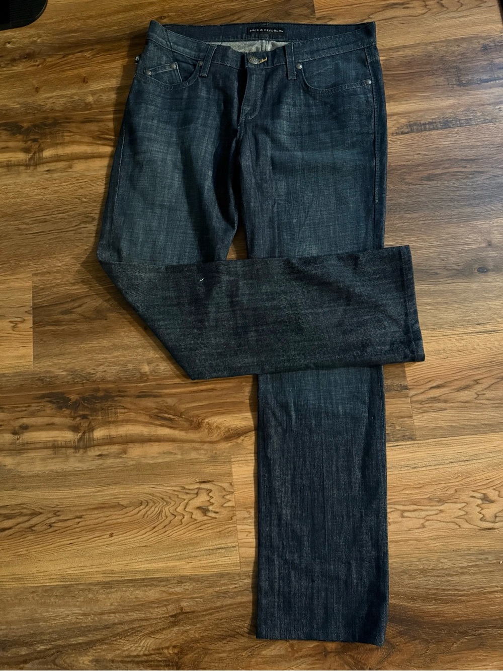 Rock & Republic Women's Slim Straight Jeans in Dark Indigo
